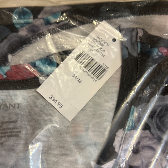 Lane Bryant NWT 3/4 sleeve tee floral size 14/16 - Picture 2 of 4